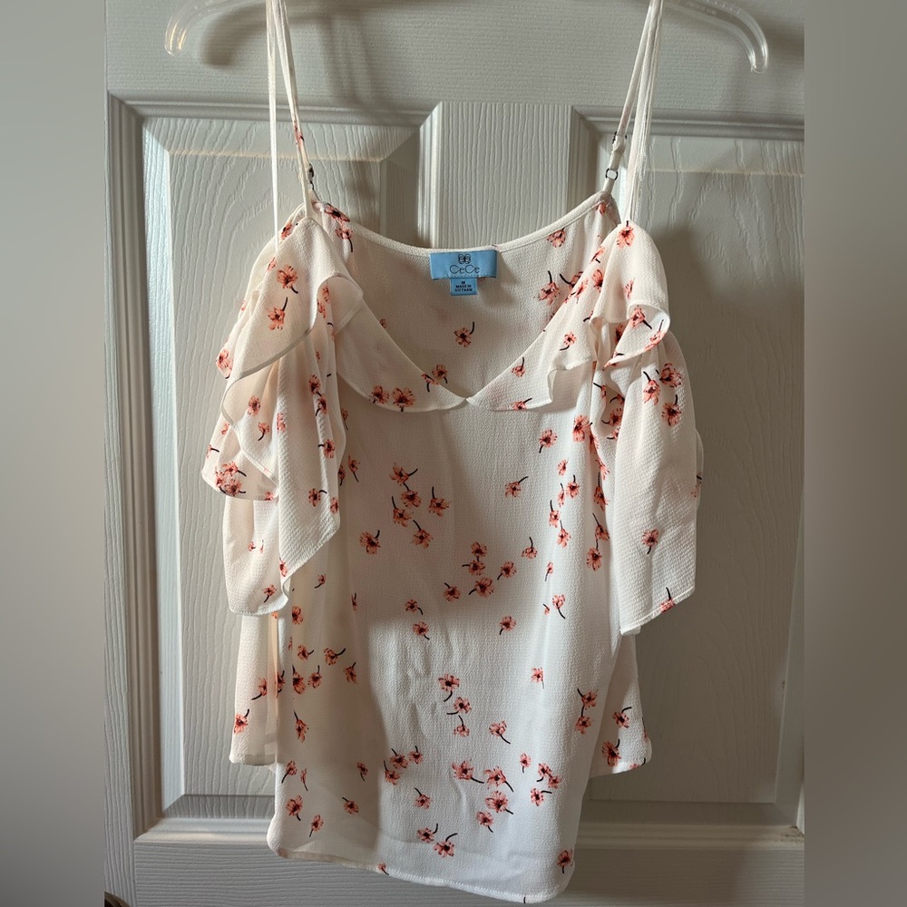 CeCe light blouse!  Gently used.